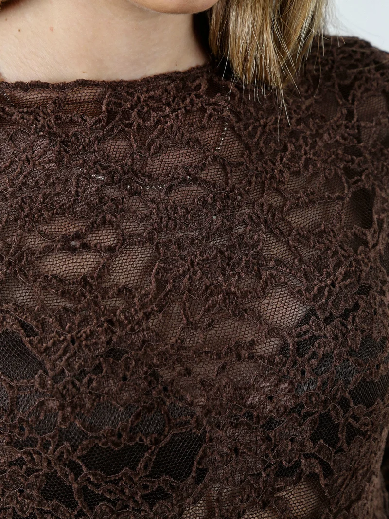 Blusa donna in pizzo con scollo a barchetta - moro