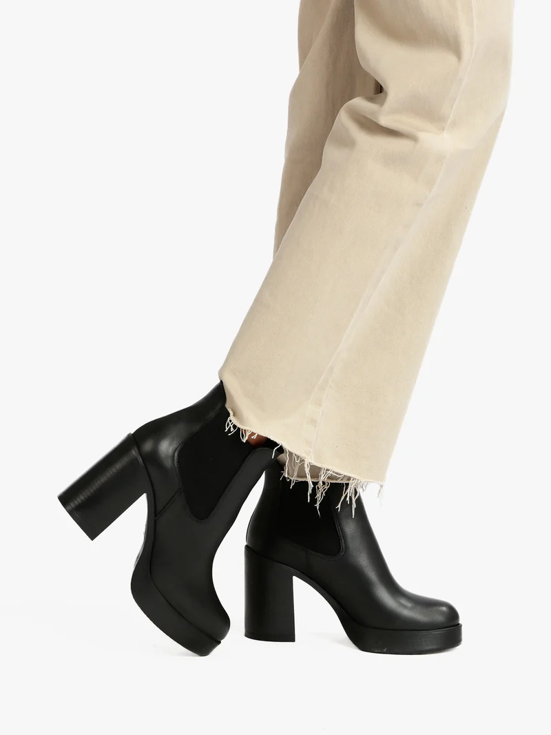Tronchetto Chelsea in pelle donna - nero