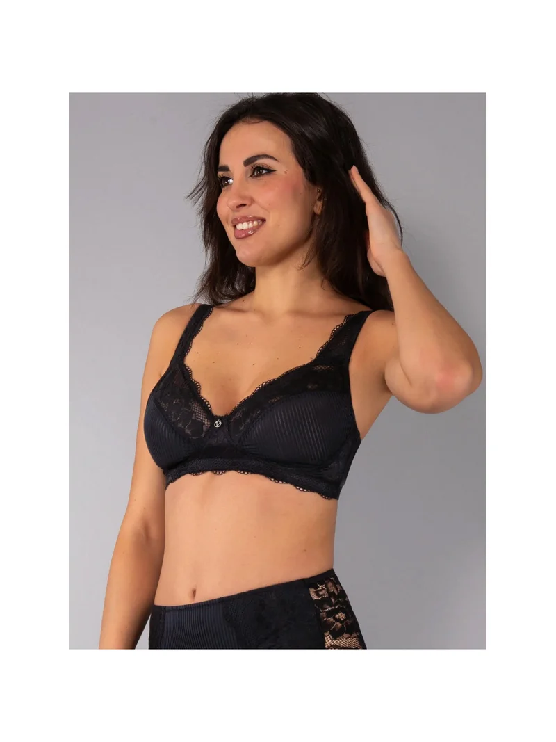 AR10 Reggiseno preformato con pizzo senza ferretto coppa D - nero
