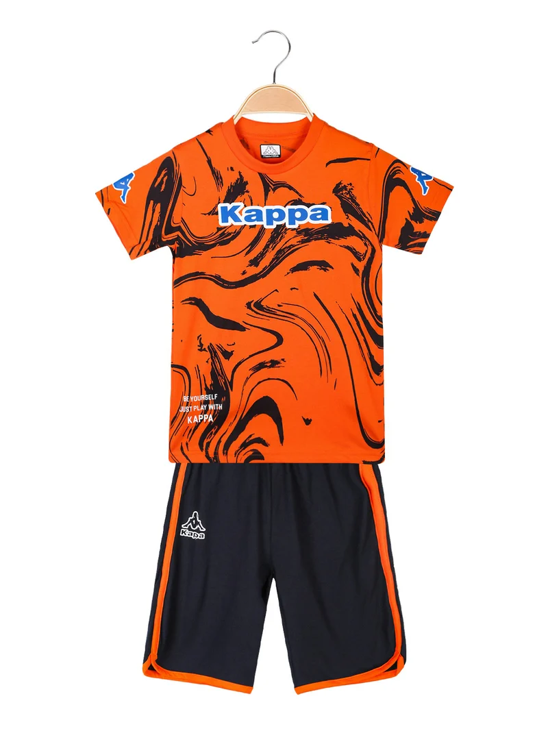 Completo corto sportivo da bambino con t-shirt e bermuda - arancione
