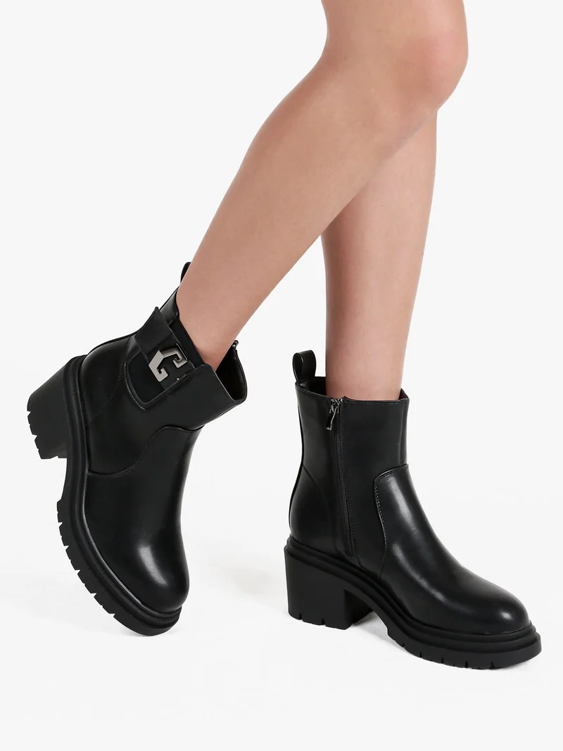 Stivaletti donna con tacco largo - nero
