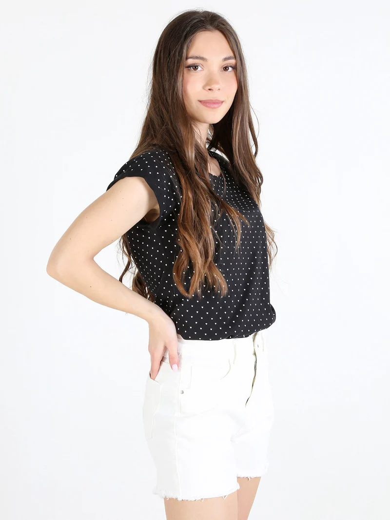 T-shirt donna in cotone con stampa cuori - nero