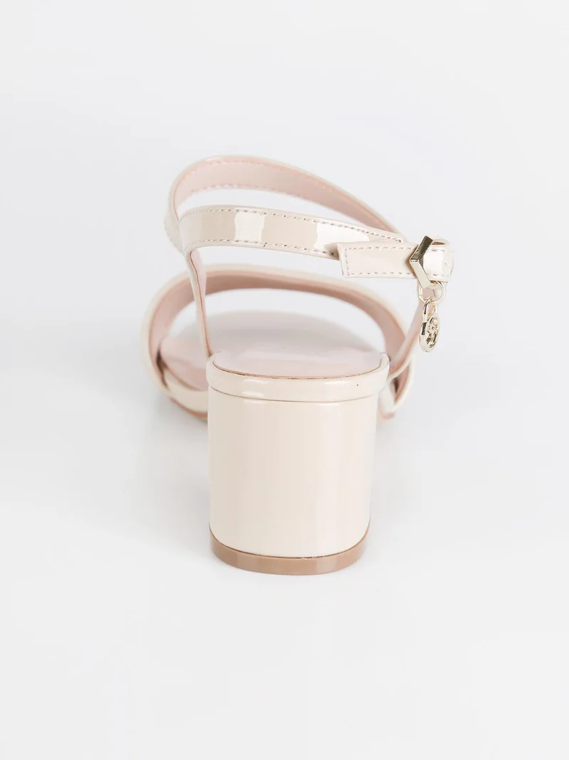 Sandali in vernice con tacco largo - beige