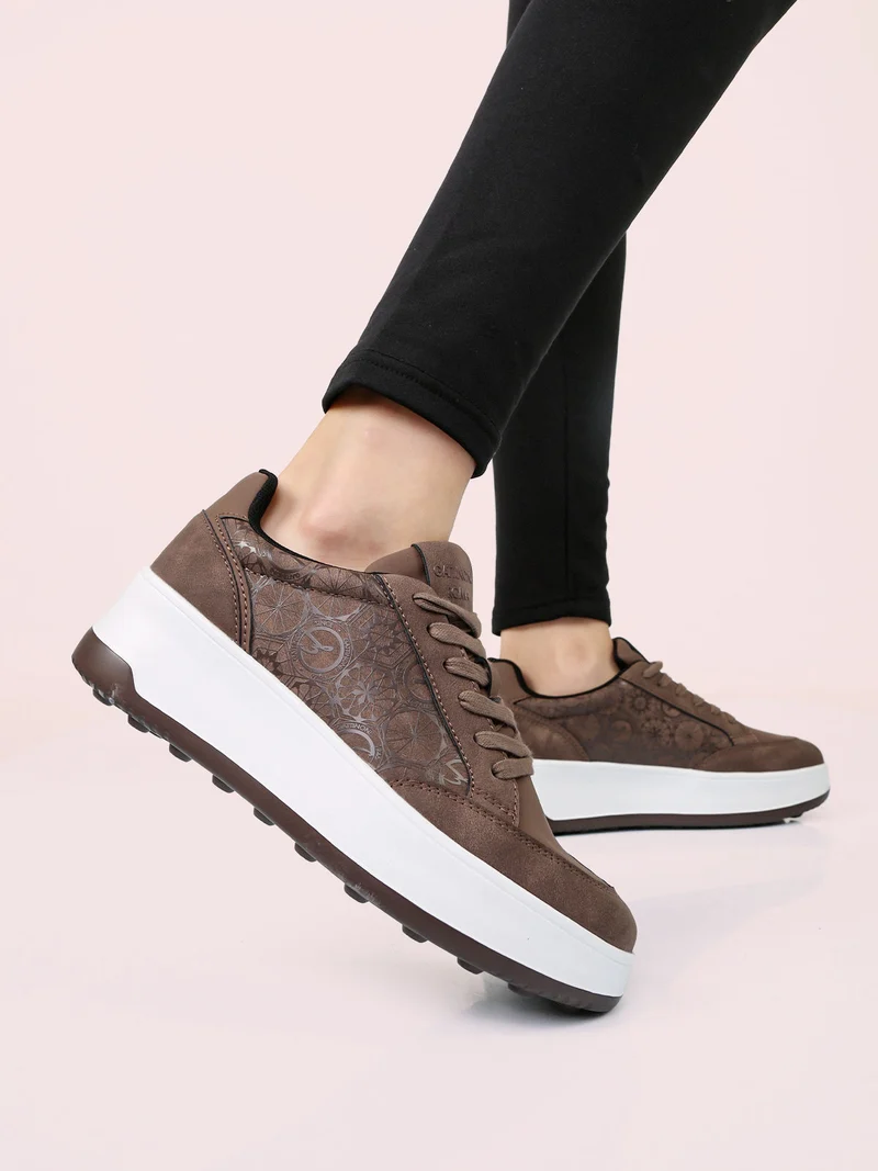 Sneakers donna stringate con platform - moro