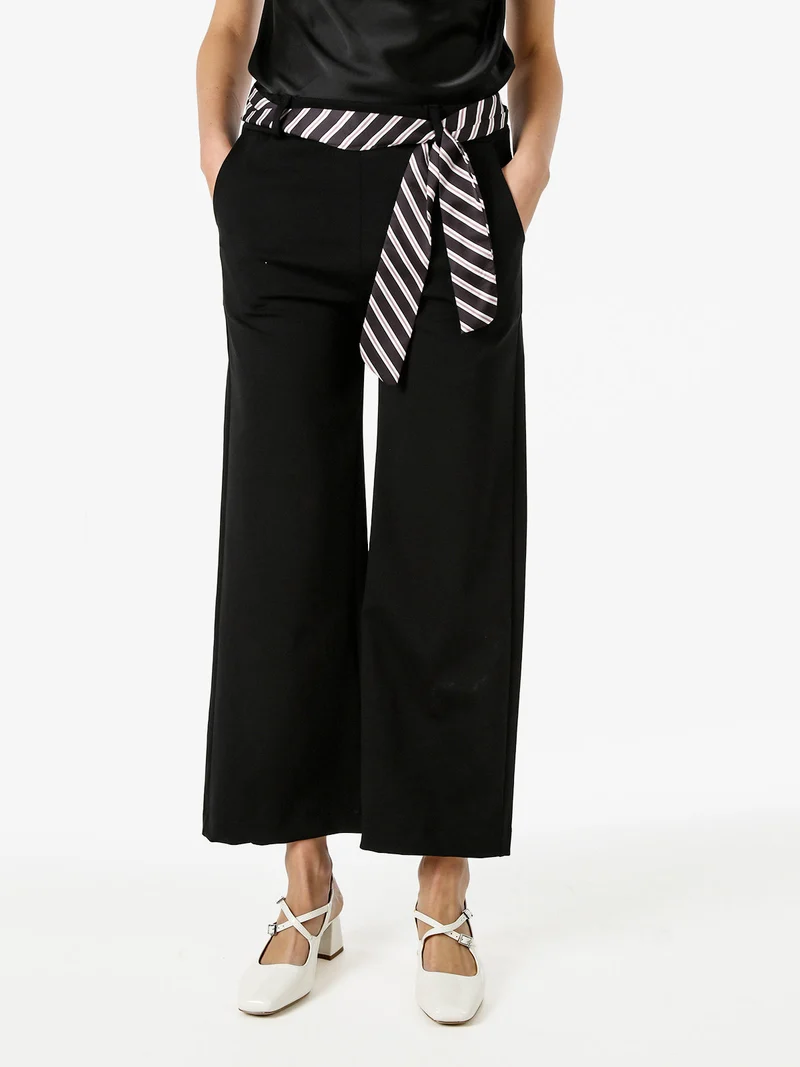 Pantaloni donna cropped a gamba larga con cintura a foulard - nero