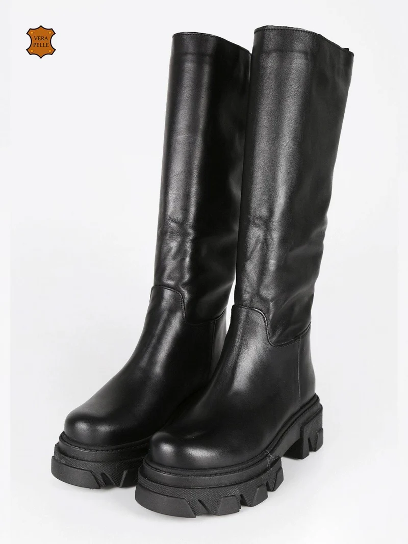 Stivali in pelle da donna - nero