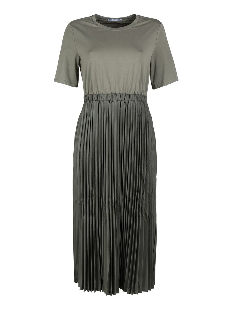 Abito lungo da donna in cotone a maniche corte con gonna plisssettata - militare