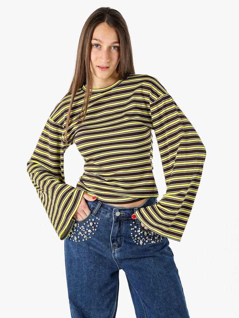 Maglia rigata da donna con maniche lunghe a campana - giallo