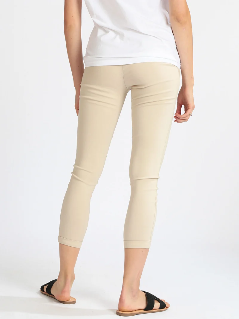 Pantaloni elasticizzati donna con risvolto - beige