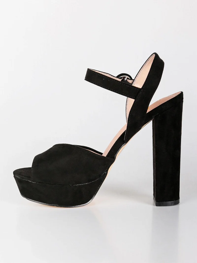 Decollete spuntate con cinturino T166 - nero