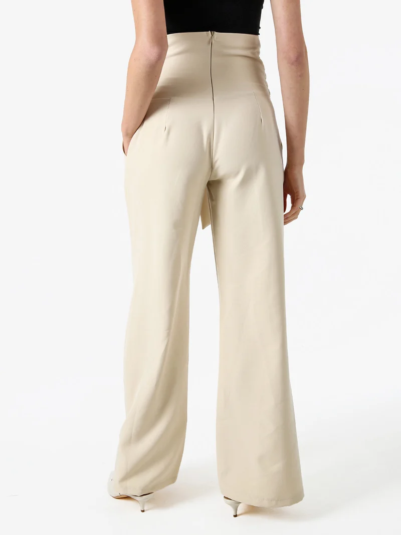 Pantaloni eleganti da donna a vita alta con dettaglio - beige