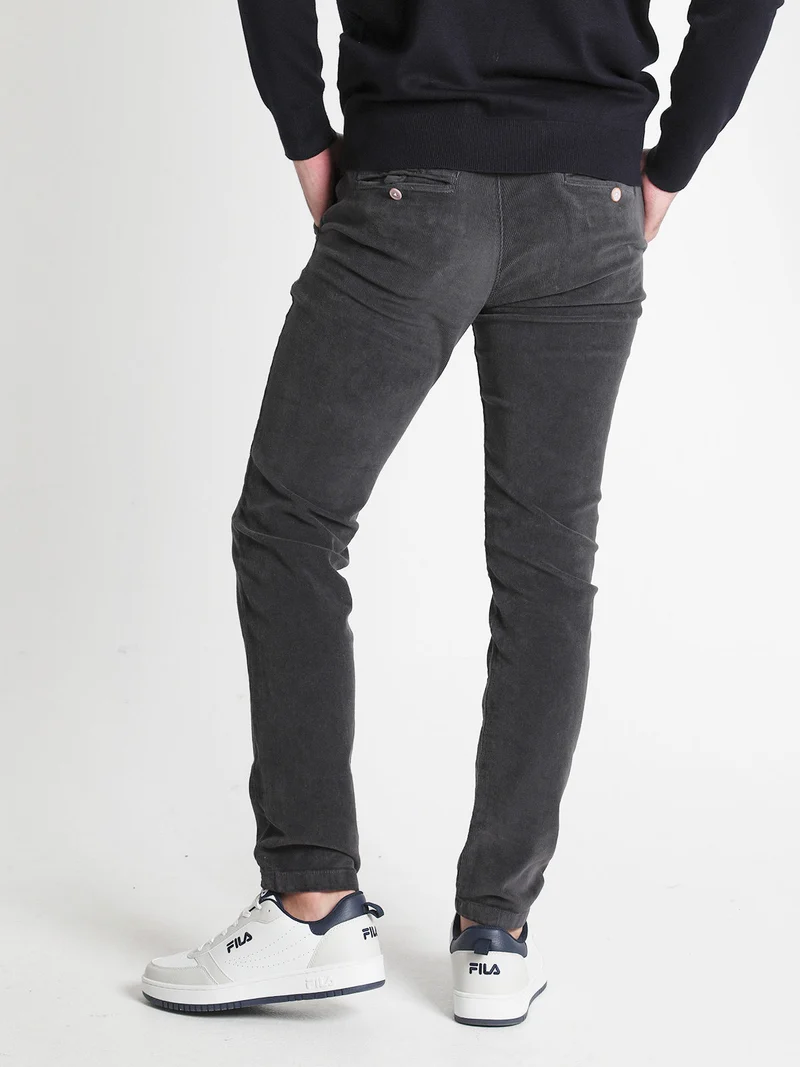 Pantaloni da uomo in velluto slim fit - grigio