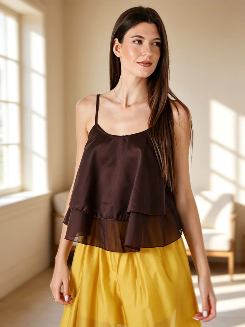 Top donna leggero con spalline strette e balza - moro