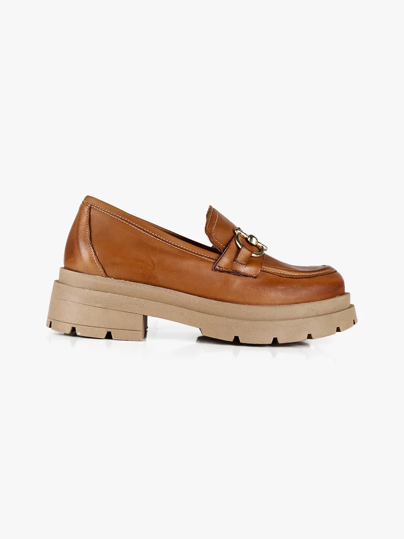 Mocassini in pelle da donna con platform - cuoio