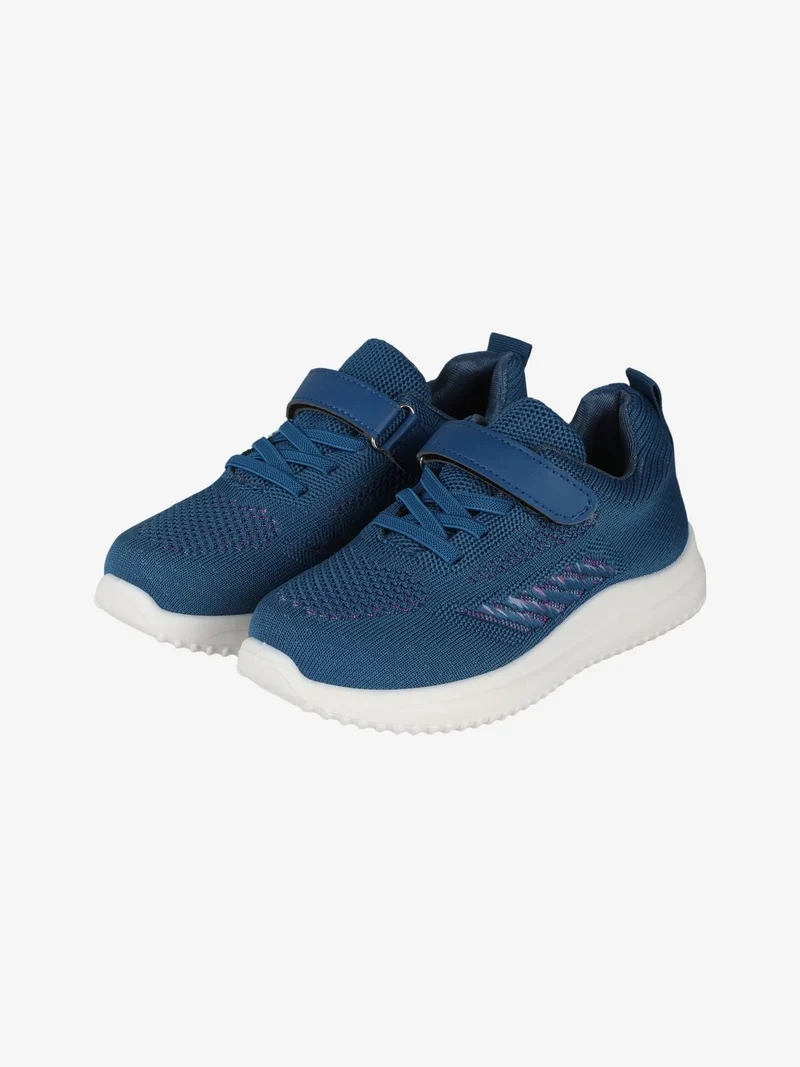 Sneakers da ragazzi con strappo - jeans