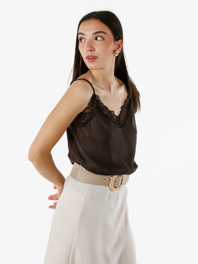Top donna effetto raso con scollo in pizzo e spalline strette - moro