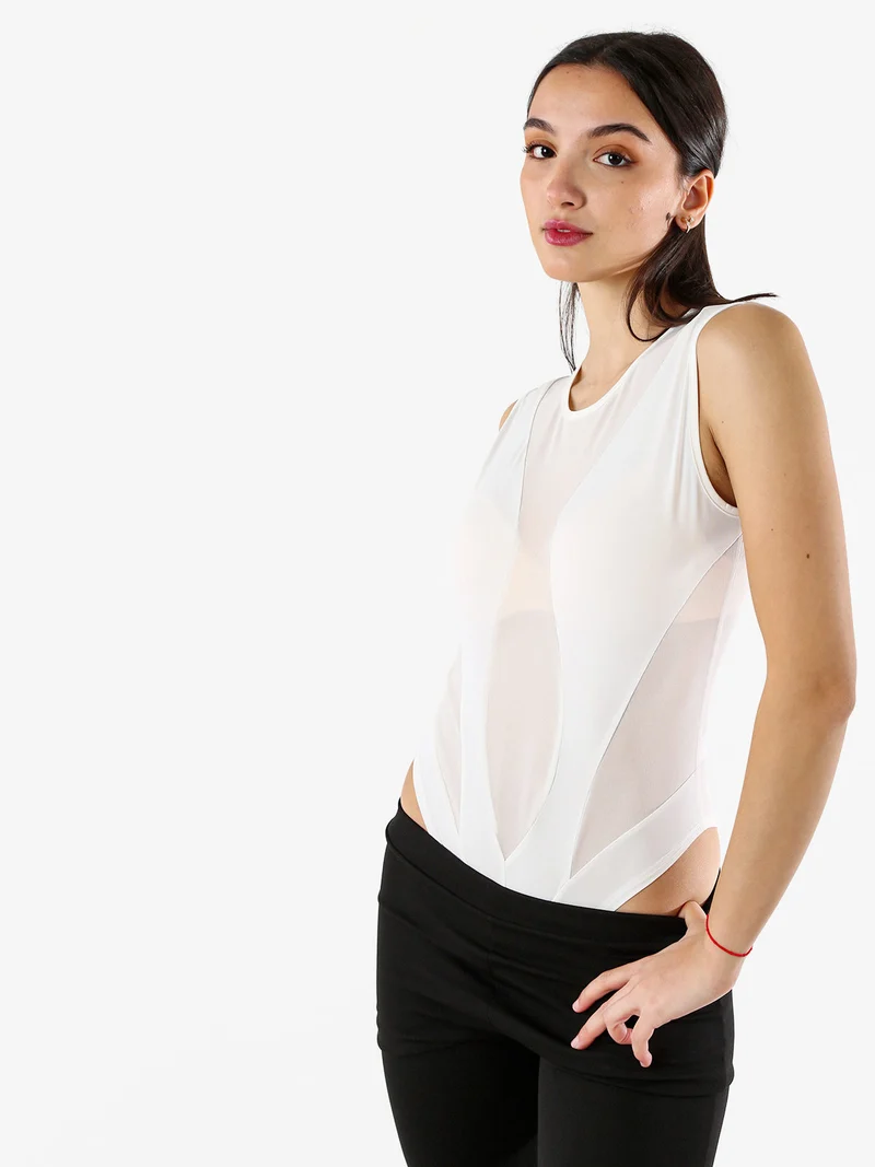 Top body smanicato da donna con inserti a rete - bianco