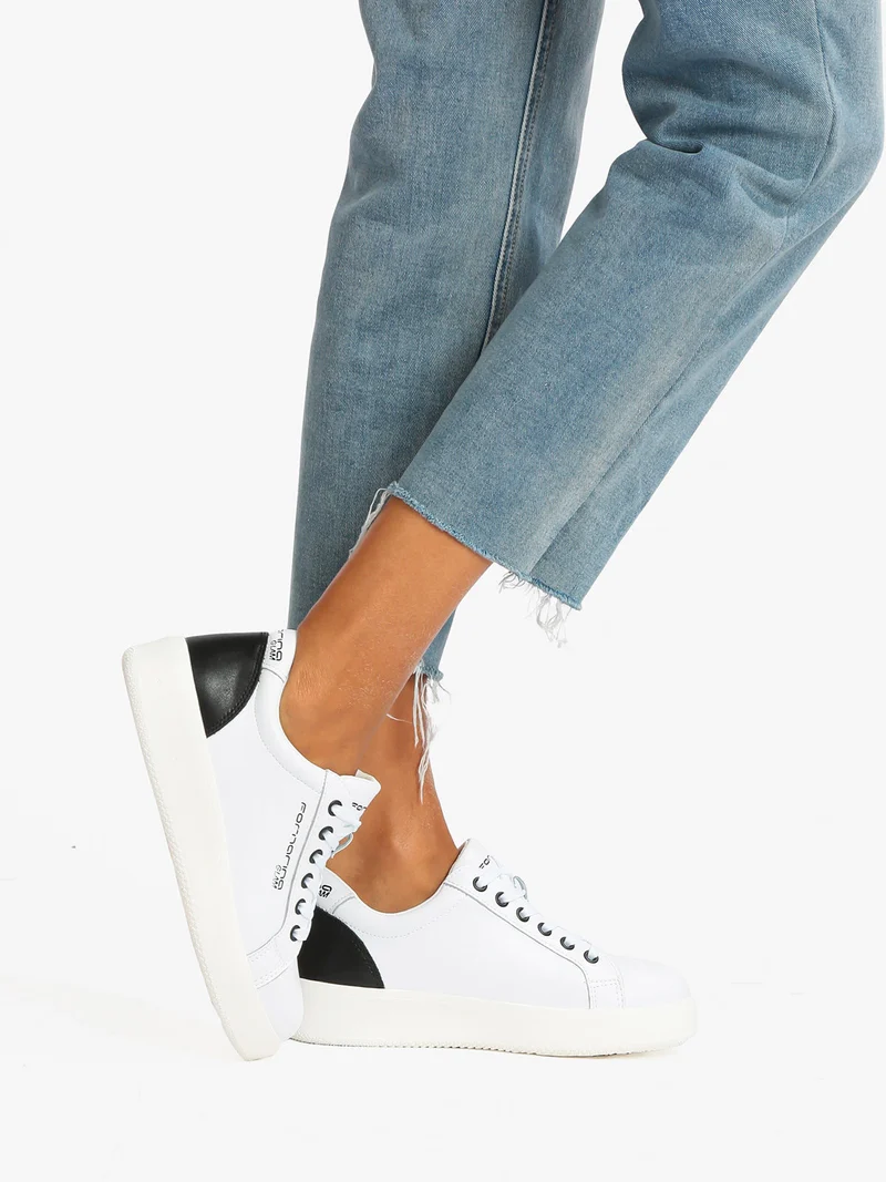 Sneakers donna in pelle - bianco