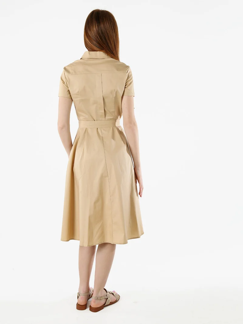 Abito donna in cotone a maniche corte con bottoni sullo scollo - khaki