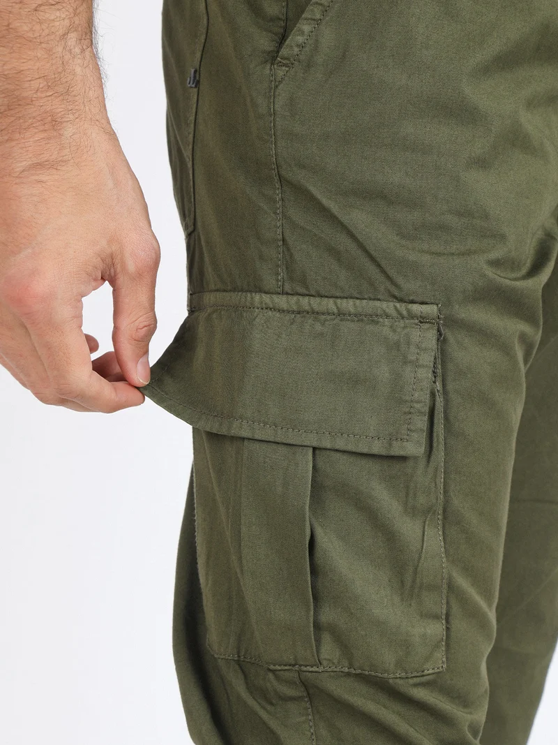 Pantaloni da uomo con tasconi e coulisse - militare