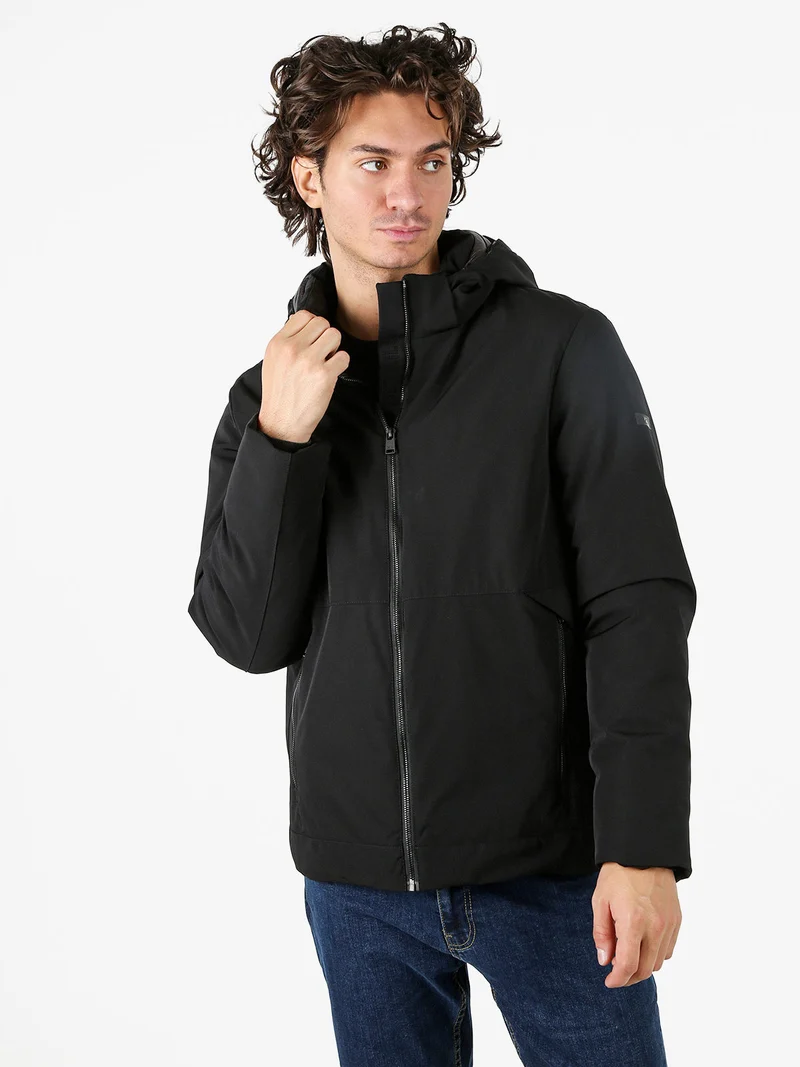 Giubbotto uomo imbottito con cappuccio e zip - nero