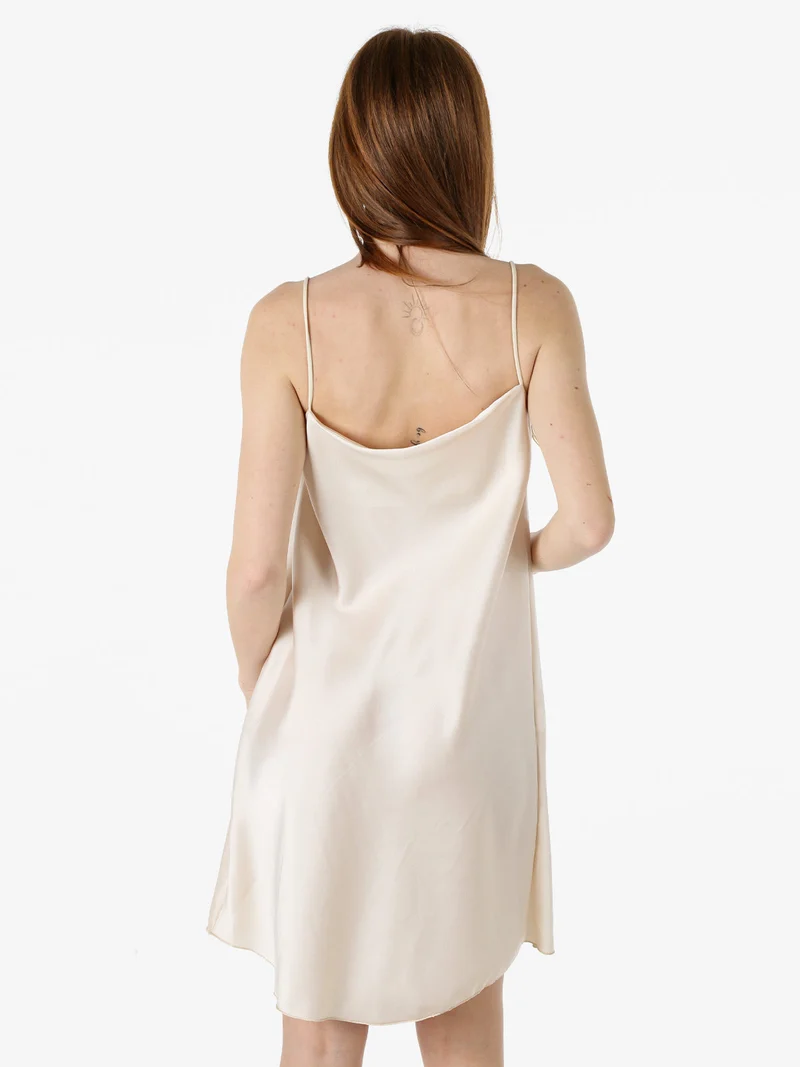 Vestito da donna con spalline sottili e scollo a cascata - beige