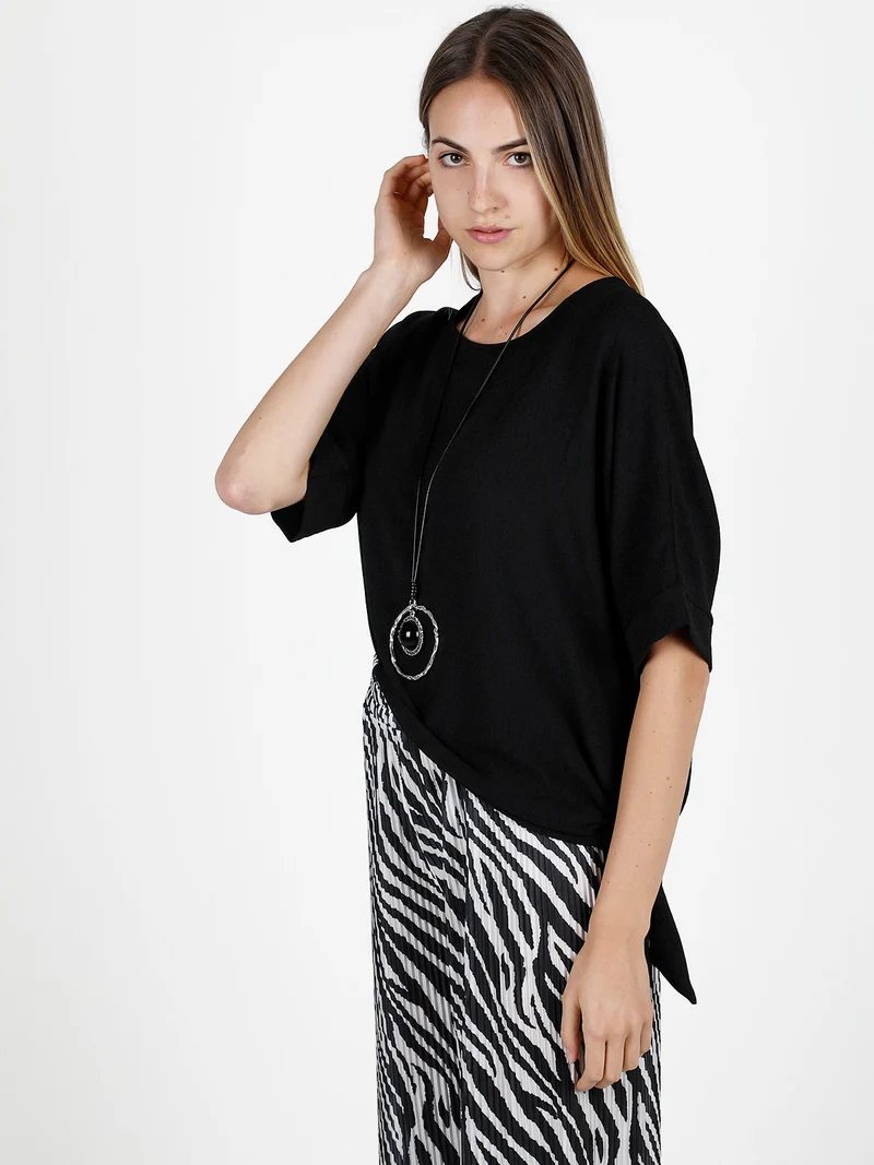 Blusa donna a maniche corte con anello laterale - nero