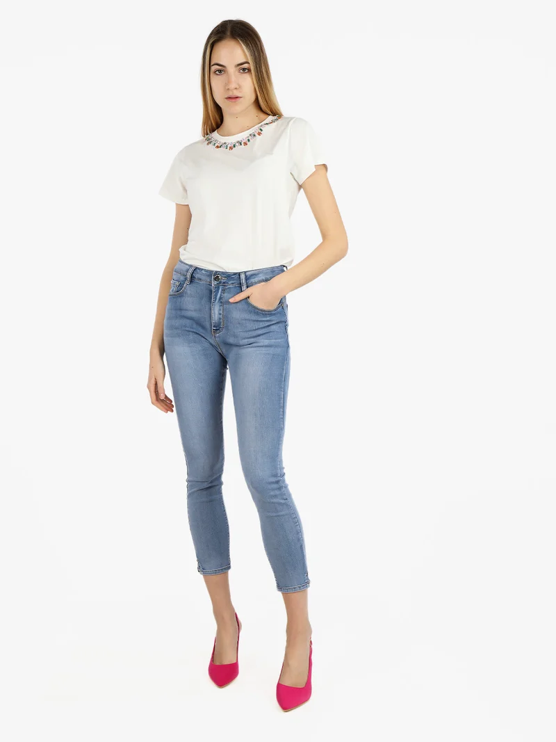 Jeans donna push-up leggero con punto luce sul finale - jeans