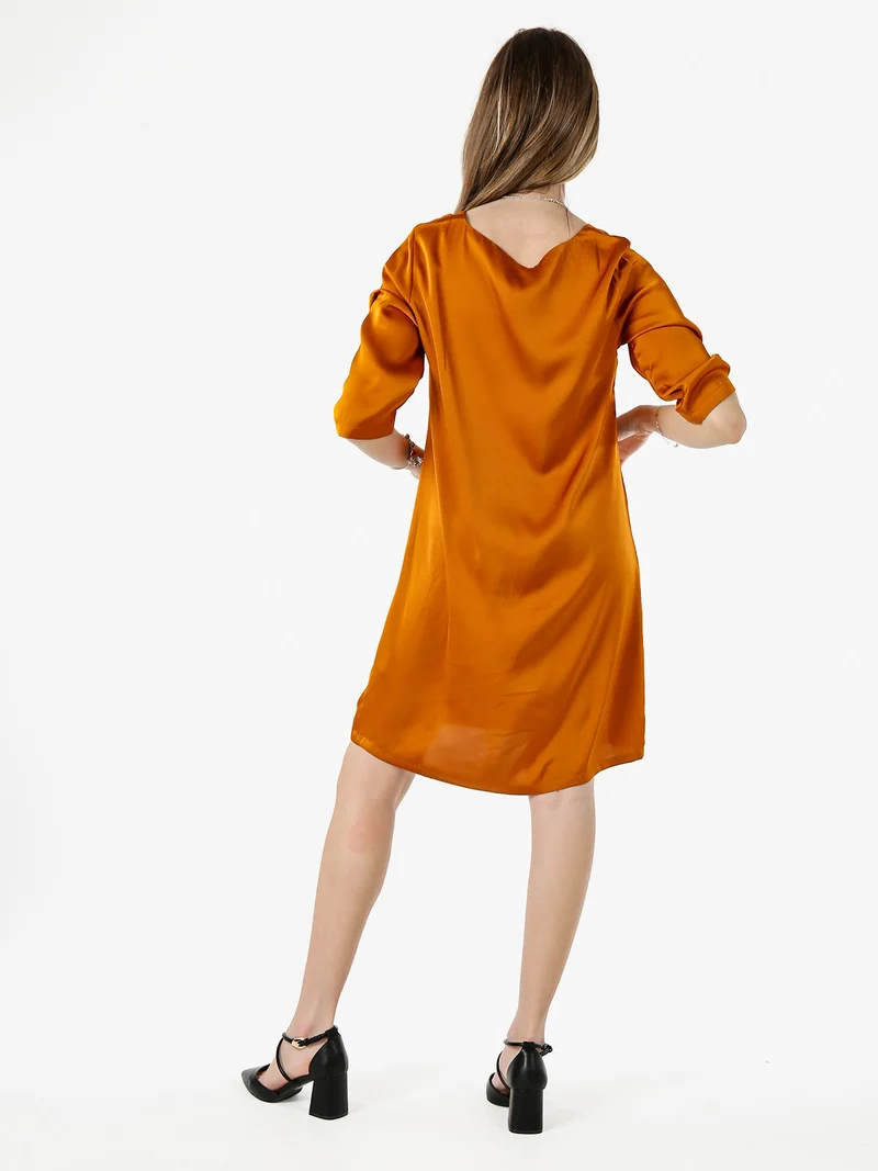 Vestito donna con maniche a 3/4 in tessuto effetto raso - cuoio