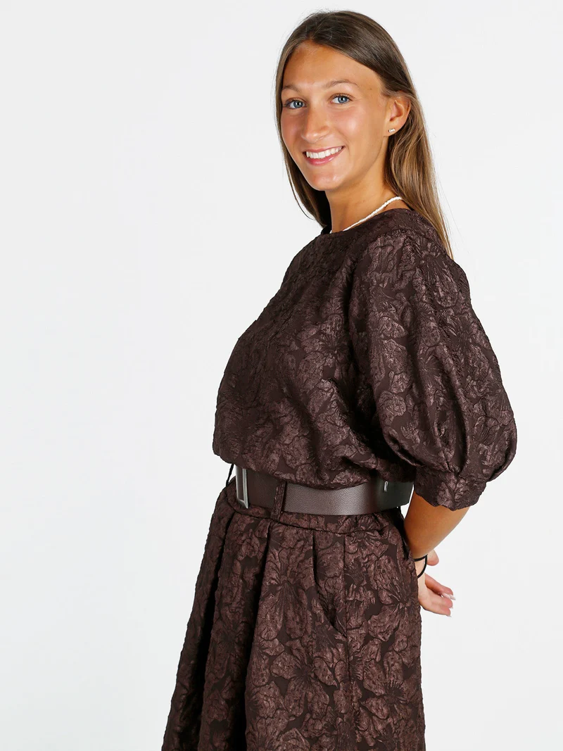 Blusa donna con ricami e maniche corte a palloncino - moro