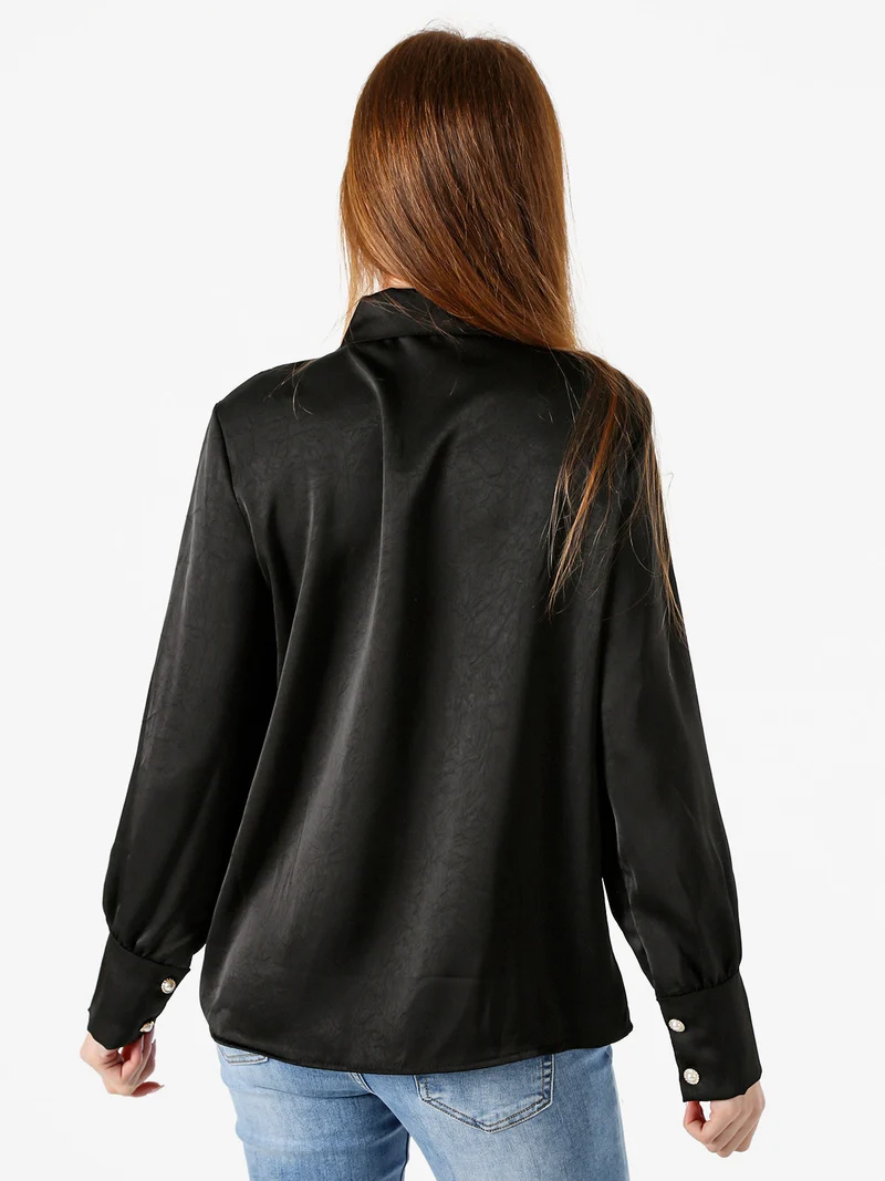 Blusa donna con bottoni di perle e volant sullo scollo - nero