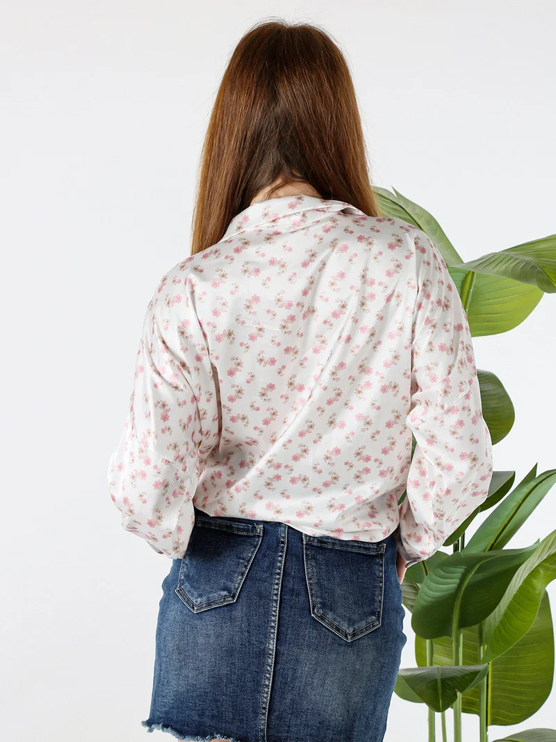 Camicia da donna a maniche lunghe con stampa floreale - bianco