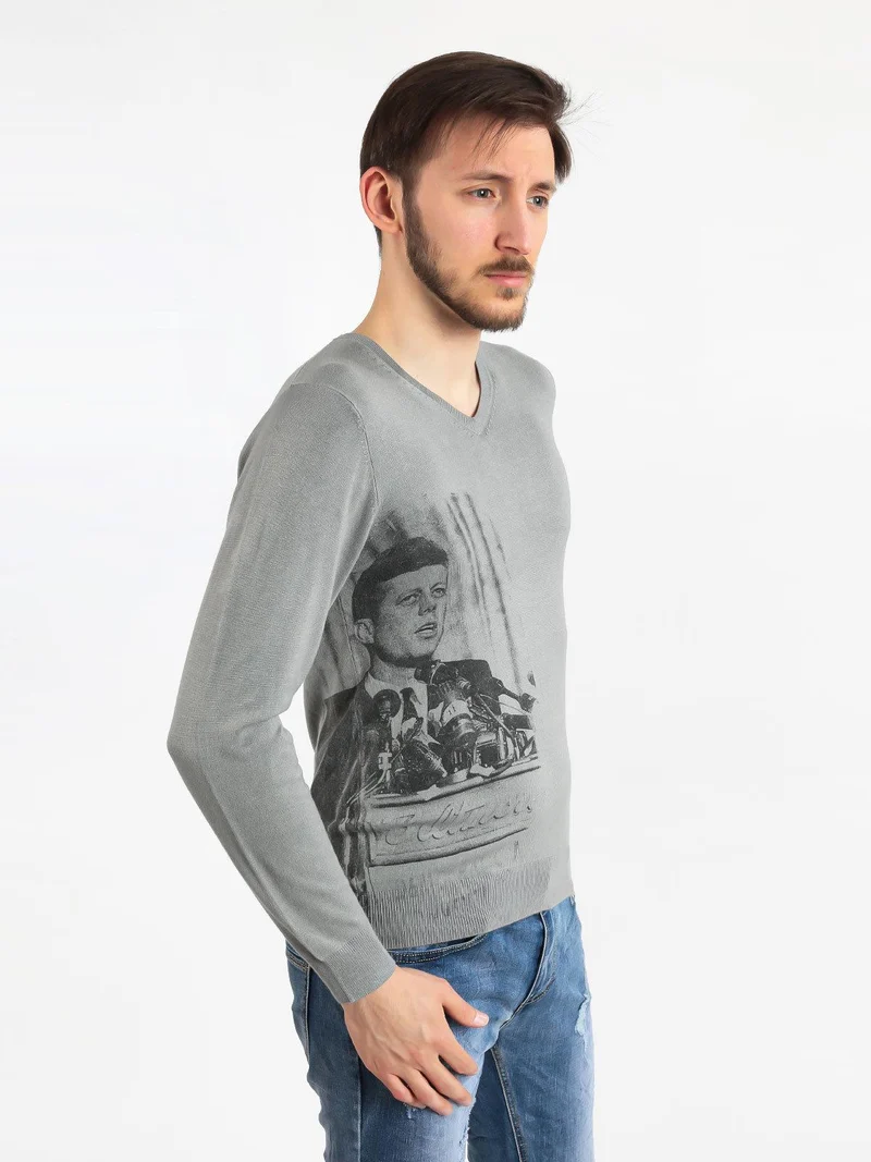 Maglioncino leggero uomo scollo V - grigio