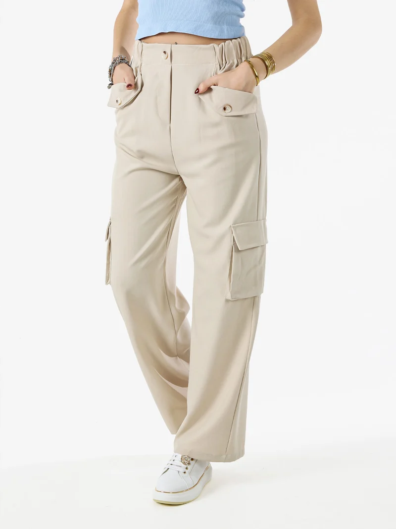 Pantaloni cargo da donna a gamba larga - beige