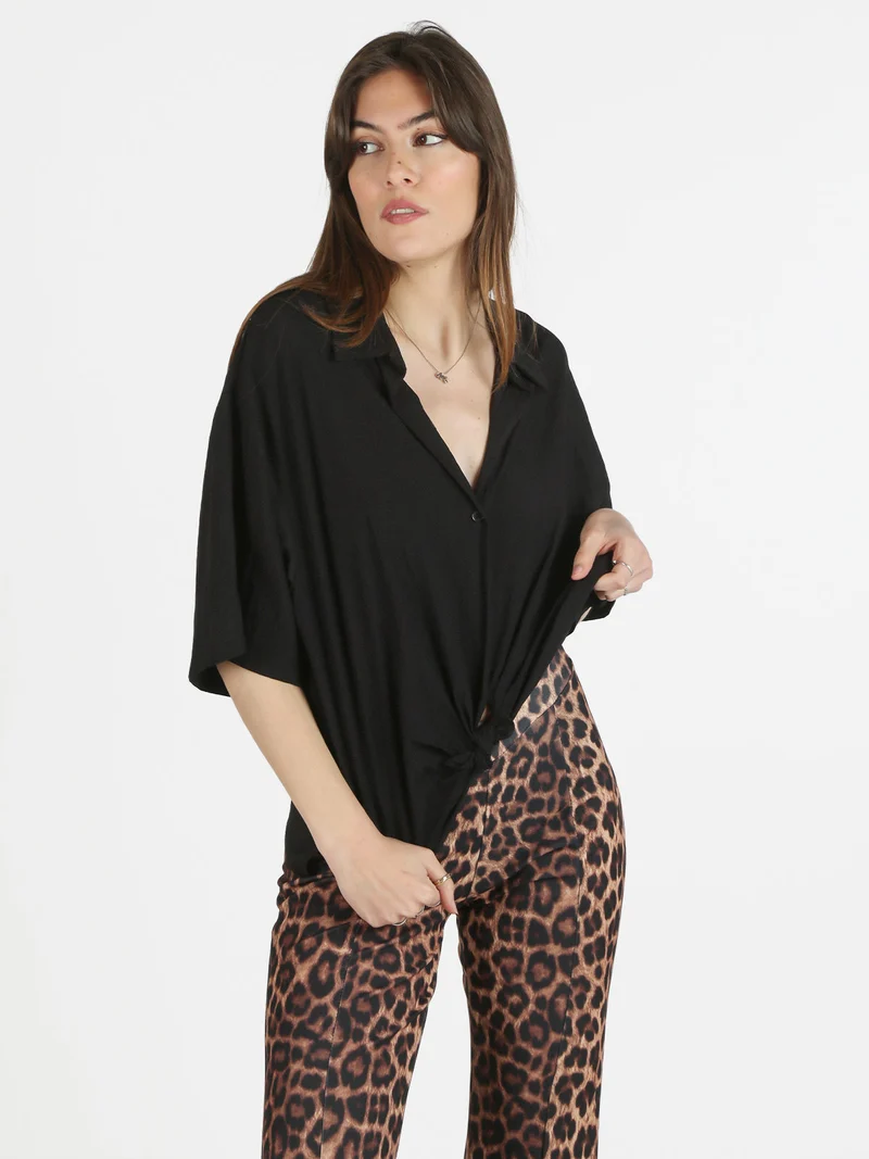 Camicia donna oversize con nodo a maniche corte - nero
