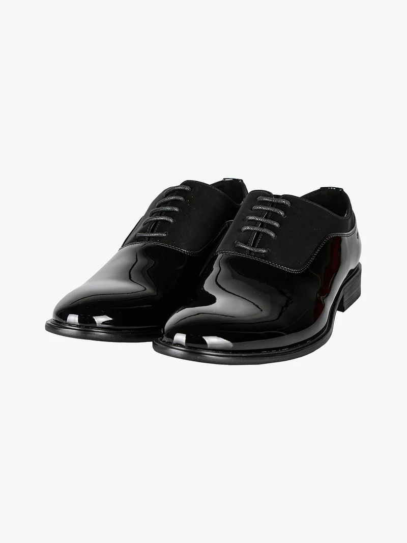 Scarpe stringate da uomo in vernice - nero