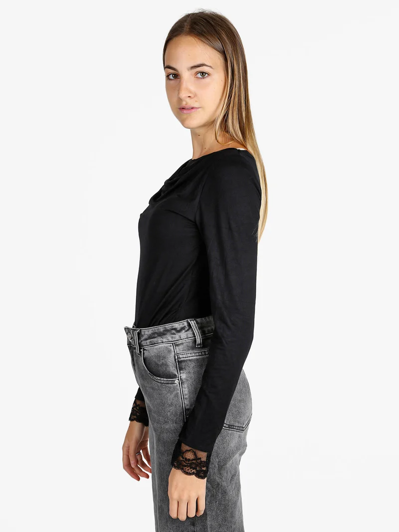 T-shirt donna a maniche lunghe con doppio scollo e dettagli in pizzo - nero