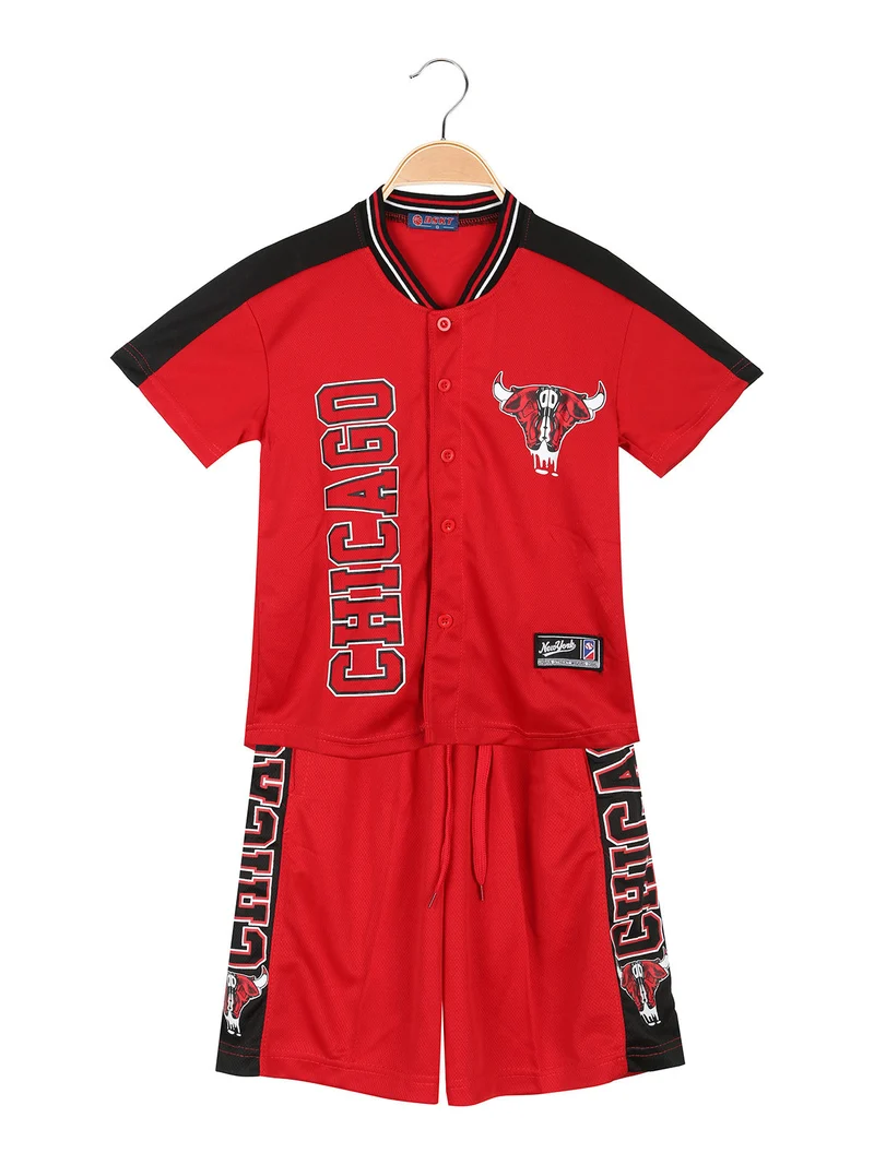 Completo da bambino sportivo con t-shirt con bottoni e bermuda - rosso