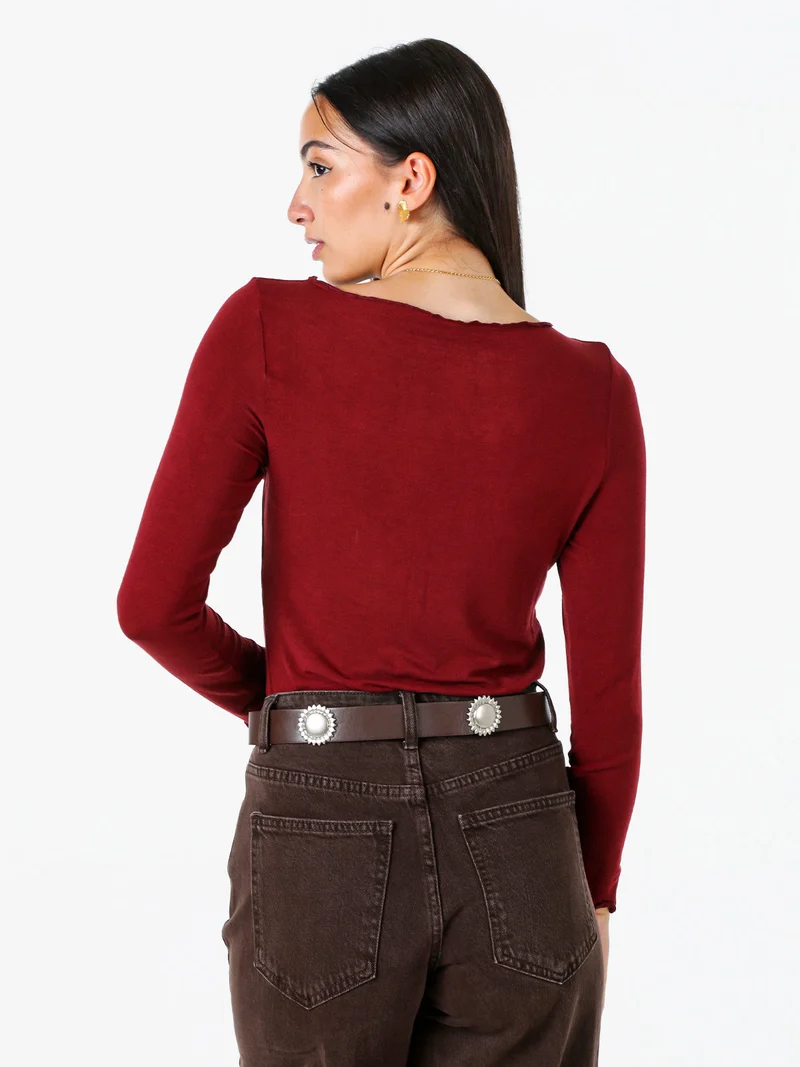 Maglia donna a maniche lunghe con scollo a barchetta - bordeaux