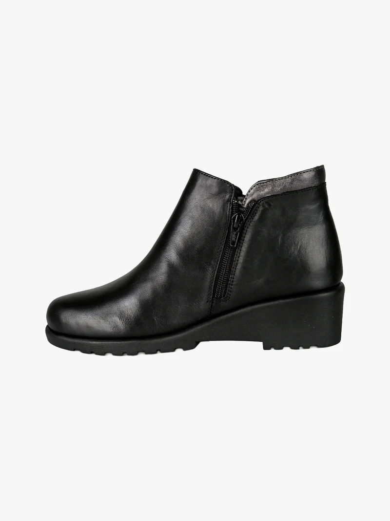 Stivaletti donna in pelle con zeppa - nero