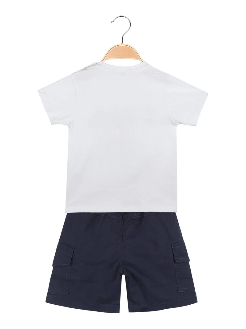 Completo 2 pezzi da neonato con t-shirt e bermuda cargo - bianco