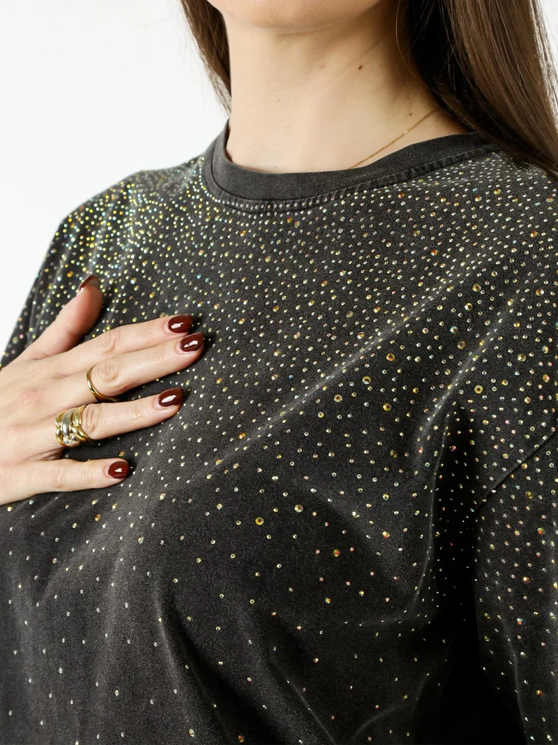 T-shirt donna oversize con strass - nero