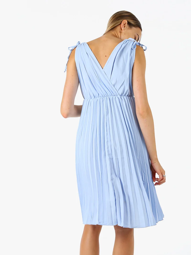 Abito donna a spalla larga con gonna plissettata - azzurro