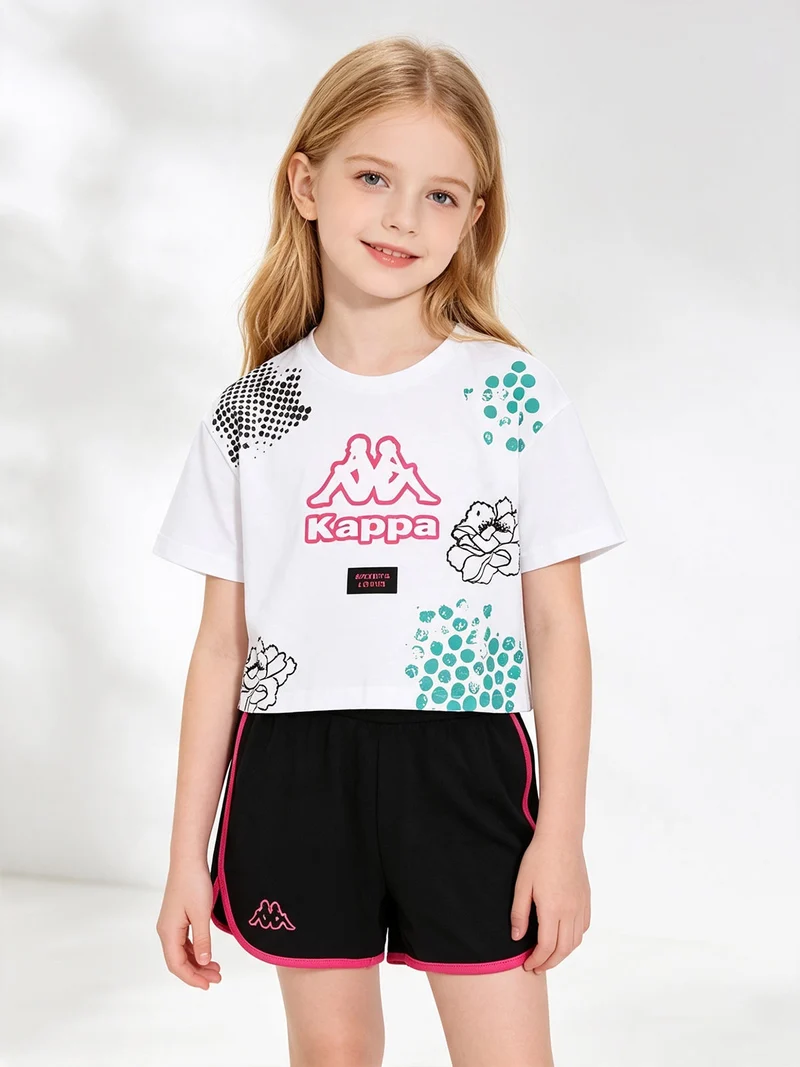 Completo corto da bambina con t-shirt cropped e shorts - bianco