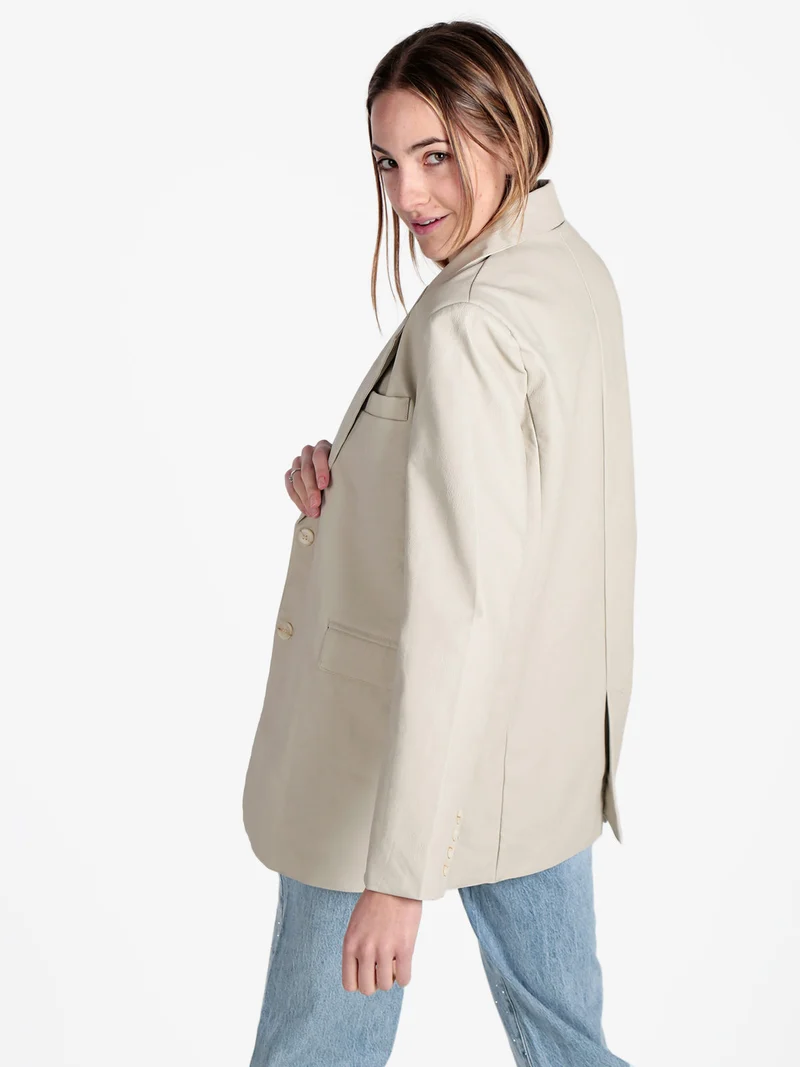 Giacca donna in ecopelle con bottoni - perla