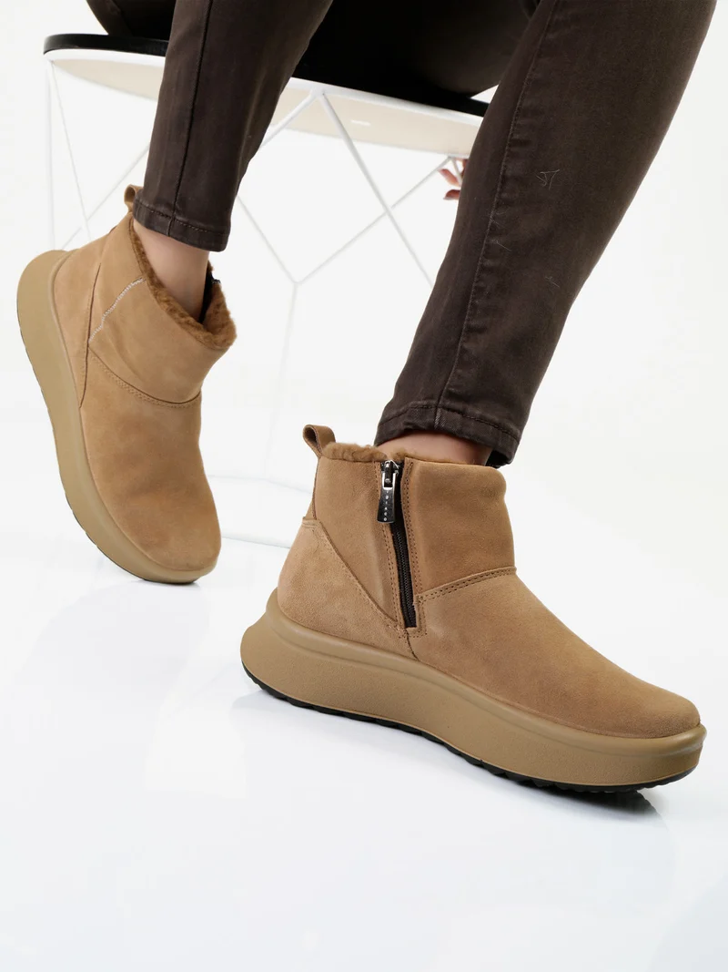 Stivaletti donna in pelle scamosciata con platform - cammello
