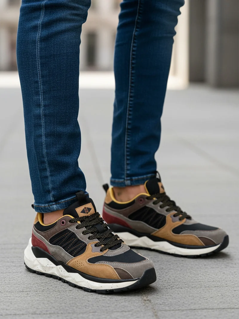 Sneakers da uomo stringate - nero