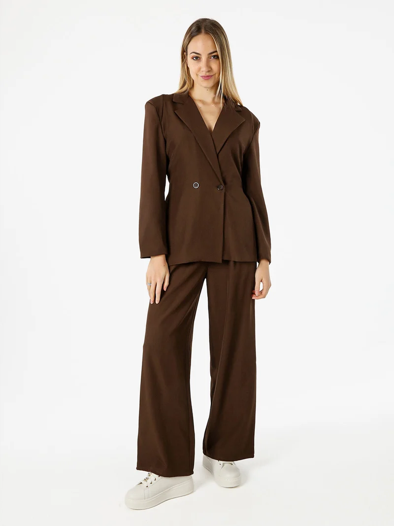 Pantaloni da donna a gamba larga e dritta - marrone