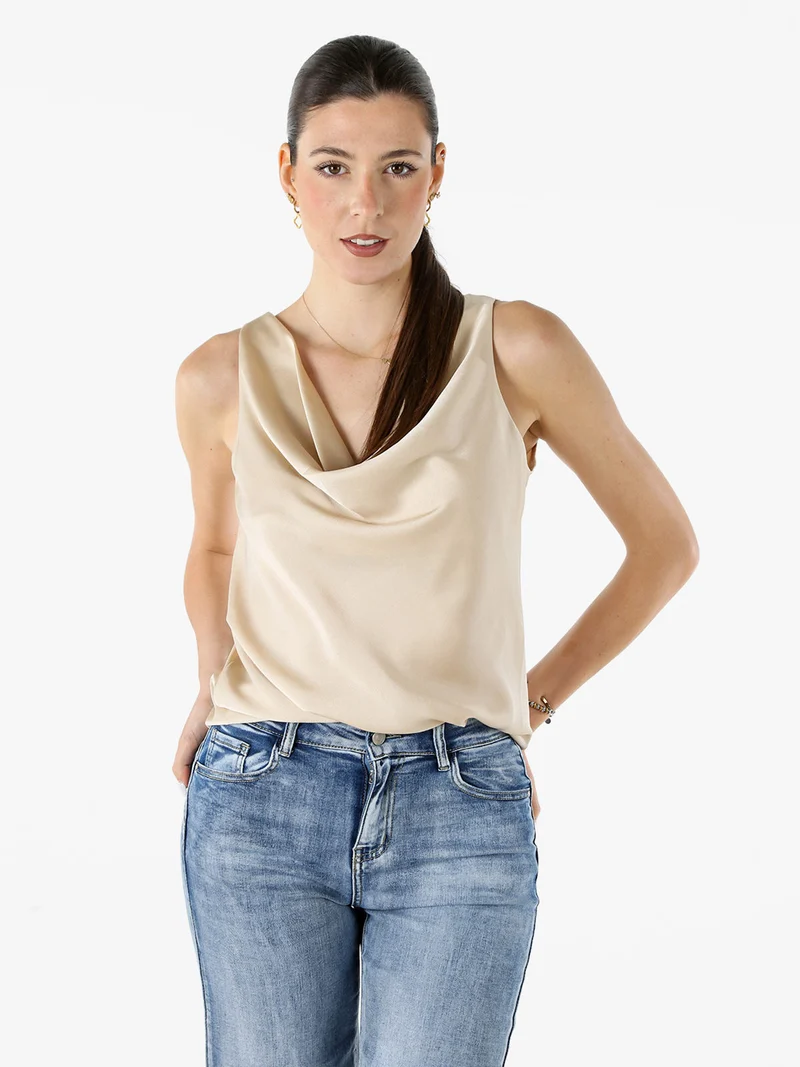 Top donna smanicato con scollo a cascata in tessuto effetto raso - beige