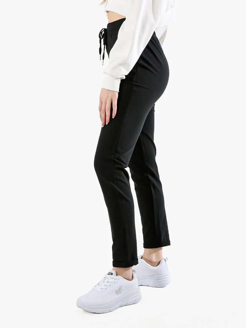 Pantaloni tuta da donna con coulisse - nero